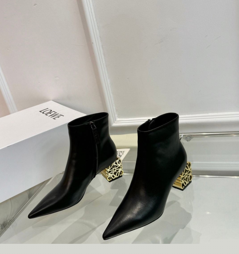 l*ew* boots